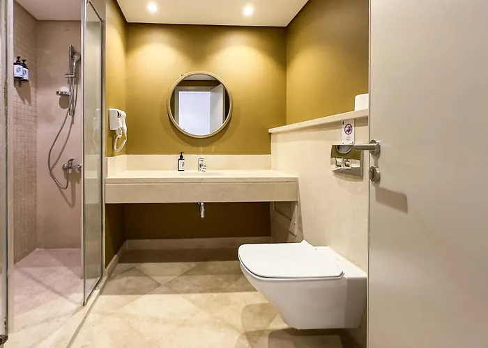 The Golden Atrium 3bdr Pool View Free Pool & Access *