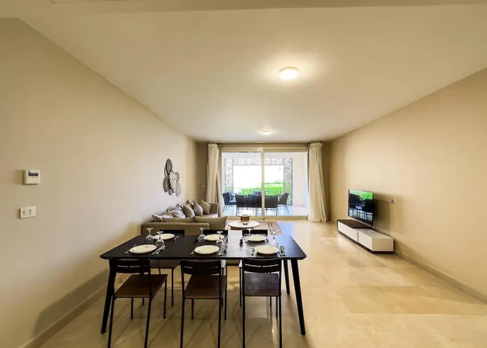 The Golden Atrium 3bdr Pool View Free Pool & Access *